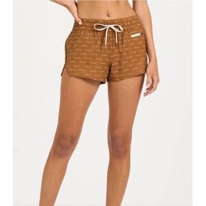 Vuori Clementine Shorts Turmeric Arrows size L